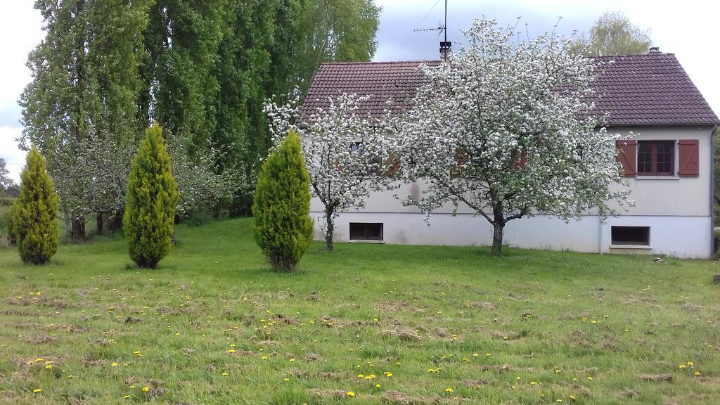 Gite Du Vieux Charme Villa Saint-Amand-en-Puisaye Bagian luar foto